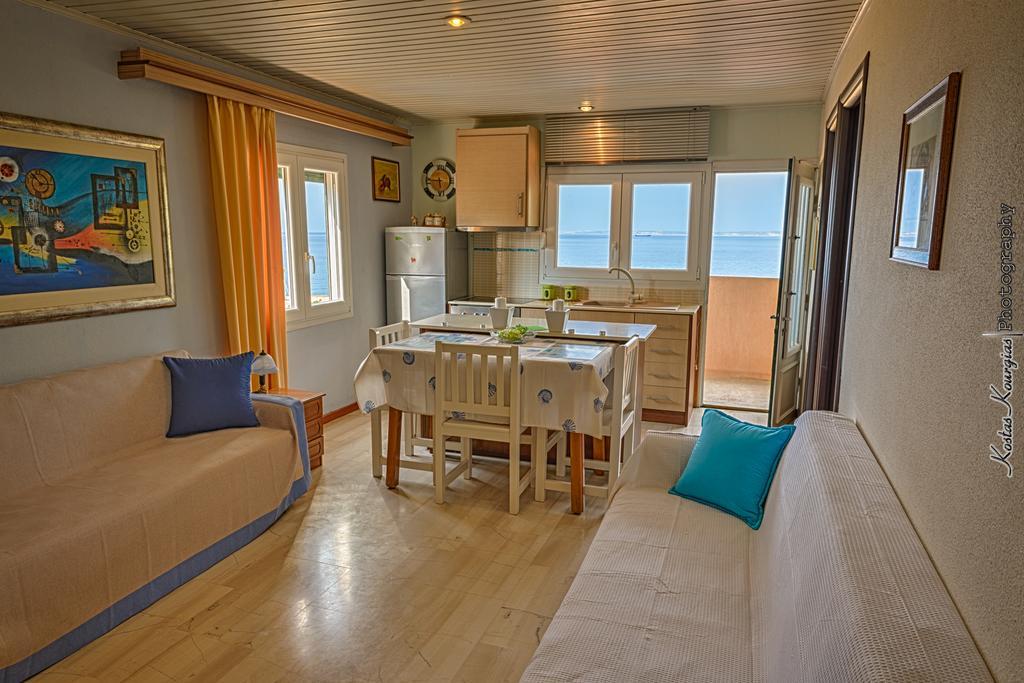 Aegean Bliss Residences Karfas Karfás Zimmer foto
